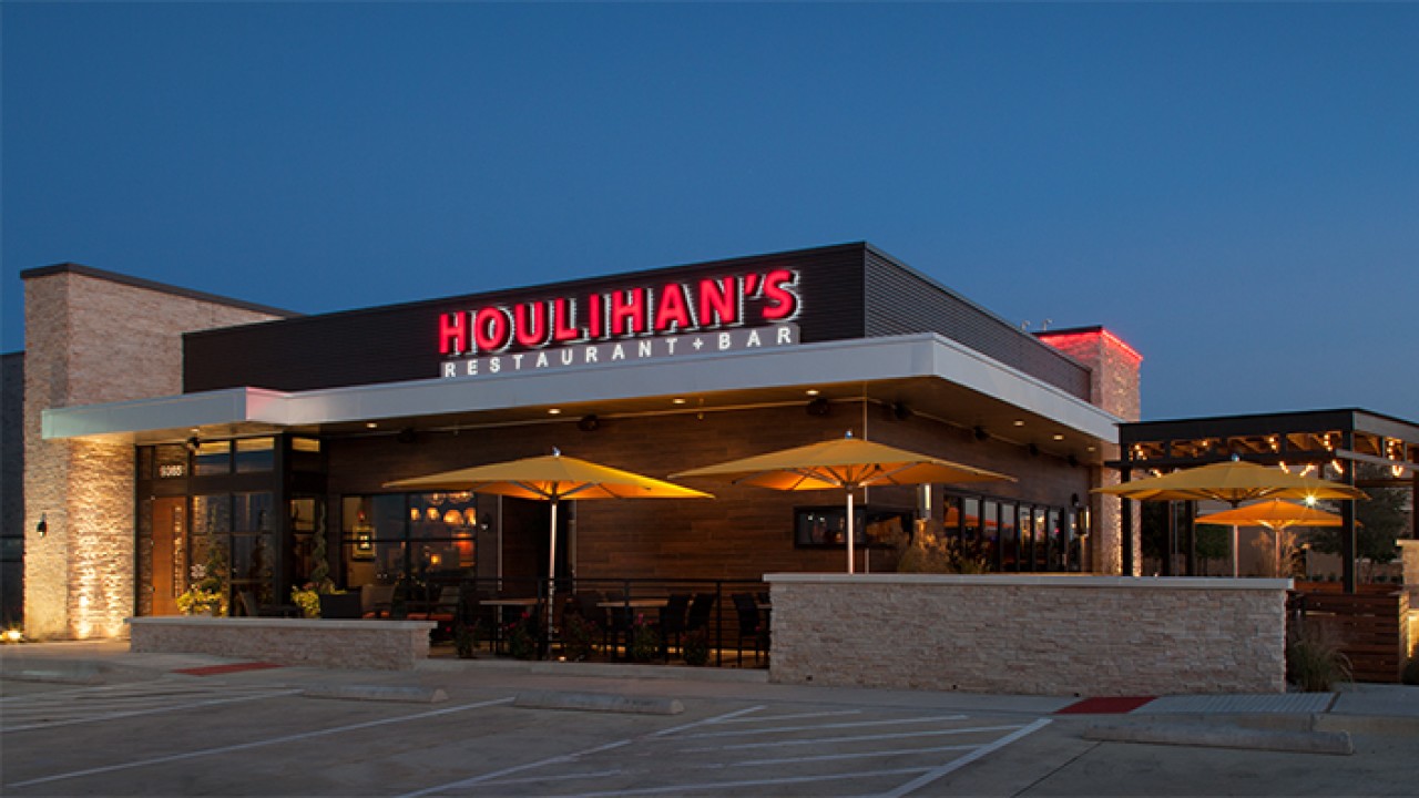Houlihan’s keto friendly restaurants