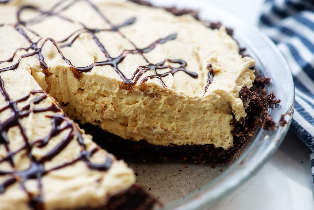 creamy-peanut-butter-pie-1024x684