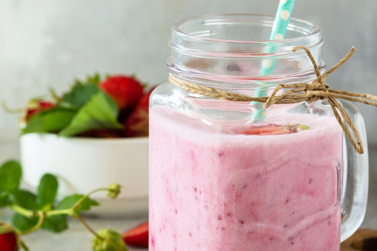 Keto Strawberry Vanilla Smoothie