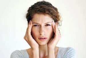 What Does a Keto Headache Feel Like on Keto Diet? - Bee Healthy