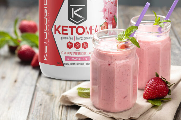 Strawberry Keto Milkshake with No Calories