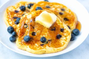 Easy Berry Pancakes